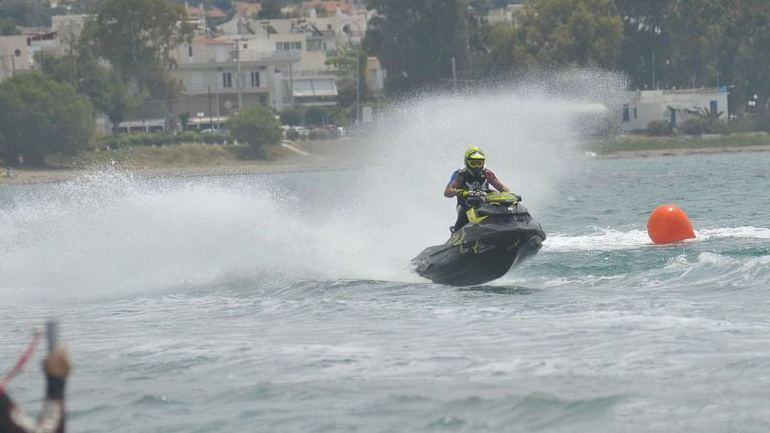 Θαλλασομαχίες… στη Νέα Πέραμο!